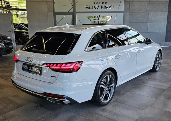 Audi A4 cena 99900 przebieg: 150000, rok produkcji 2020 z Ełk małe 742
